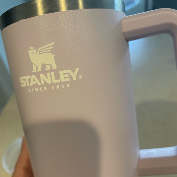 Lilac Stanley - Picture 2 of 6